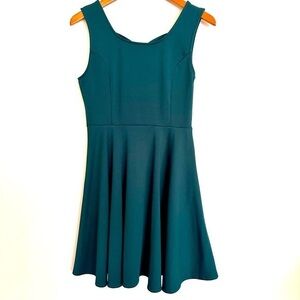 Ya Los Angeles Green Dress with Bow in back Size Large